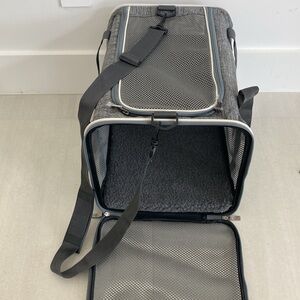 Grey Cat/Dog carrier two way opening 🐶🐱
